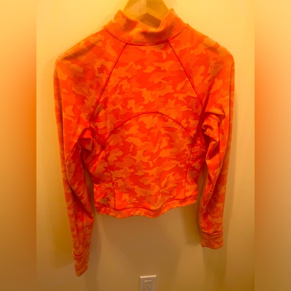 Lululemon coral camo quarter zip cropped sweater - size 12 - Picture 4 of 7